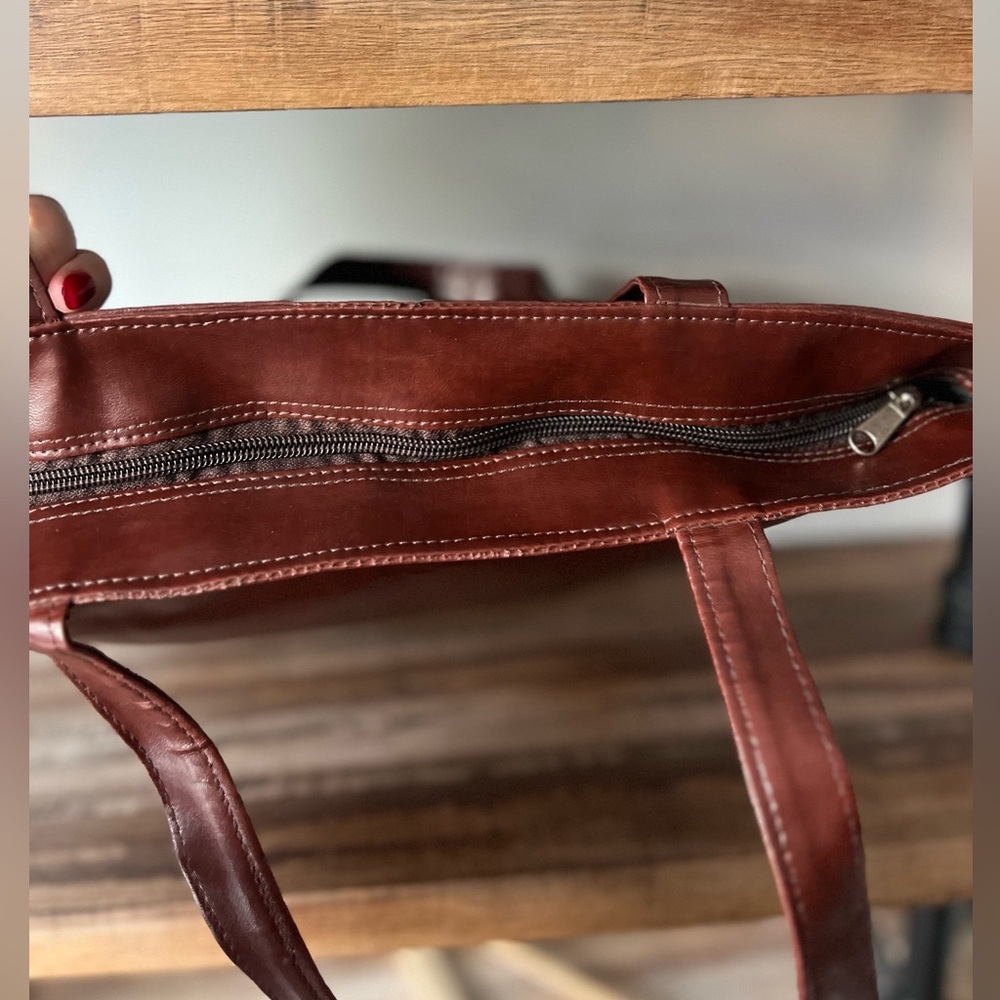Old Ranch Horse Zip Top Tote Vegan Leather - Picture 4 of 9